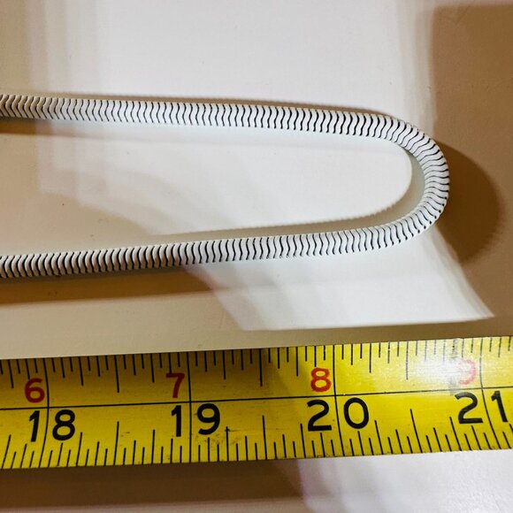 Vintage La Regale LTD Metal Mesh shoulder evening bag in white. - Picture 6 of 10